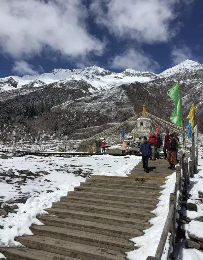 踏春出游四天三晚,四姑娘山五一节值得去吗