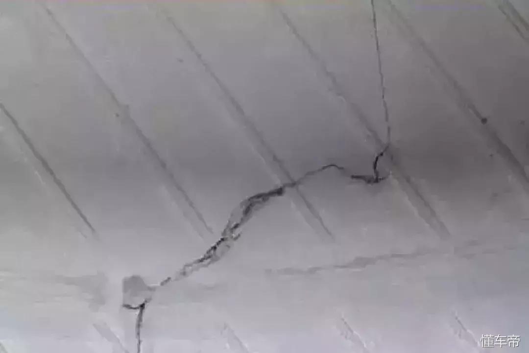 卡车轮胎断丝鼓包原因,卡车轮胎损坏原因图解