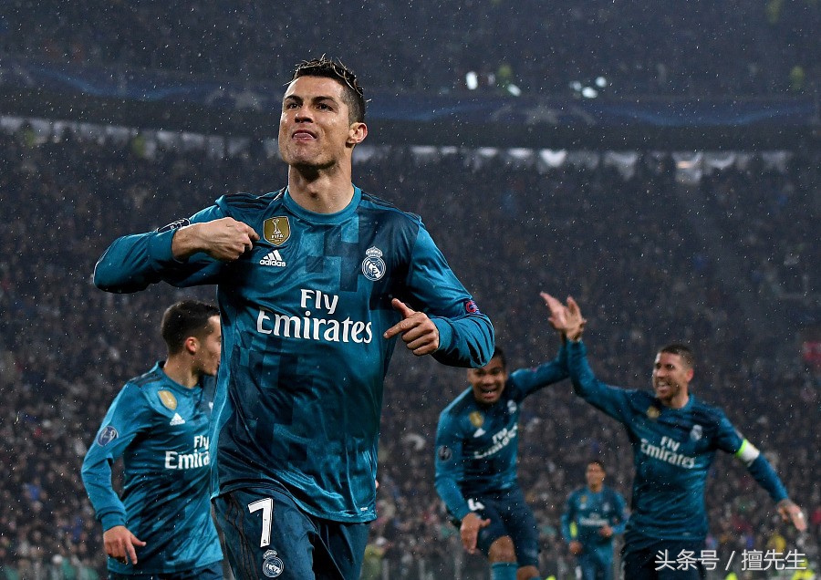 尤文门将布冯跟c罗,c罗3比0逆转布冯