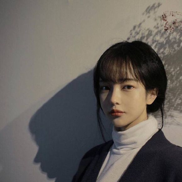 临终前脸上出现白霜,脸上总有一层白霜图片