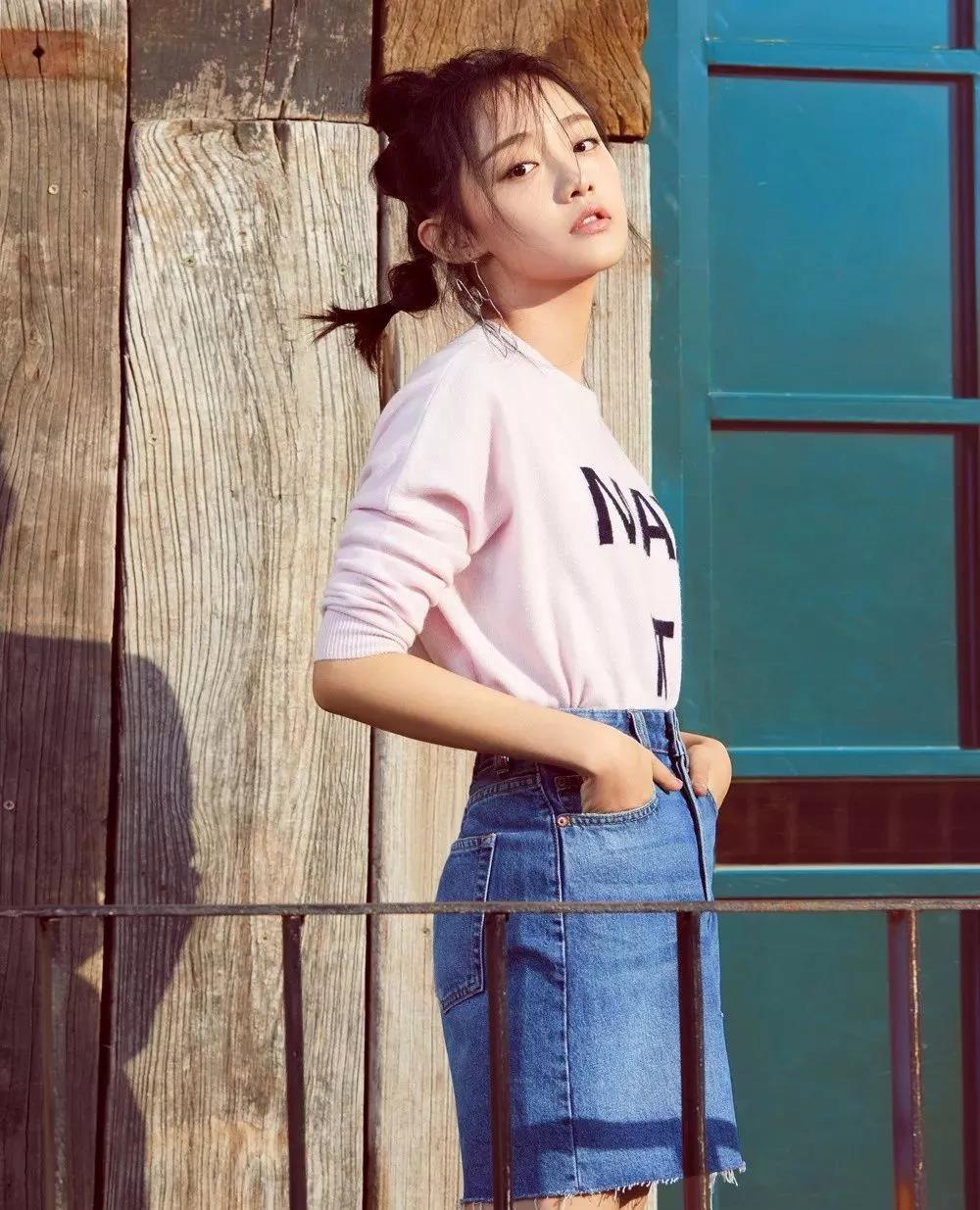 藏青色裙子搭配什么颜色上衣好看,上衣和裙子搭配比例是多少