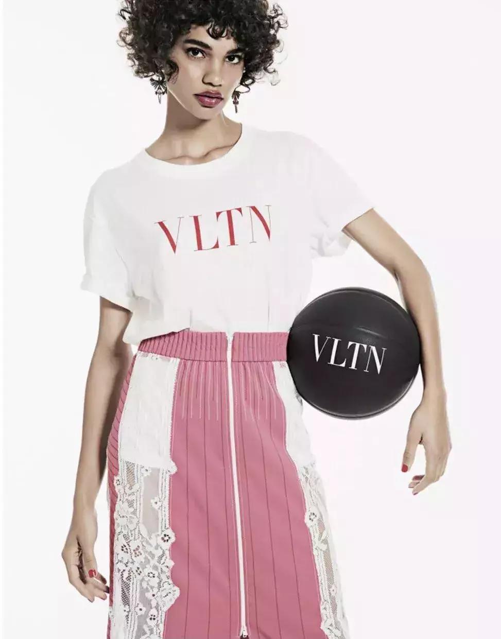 2018最火白T恤清单，林允这件才79元