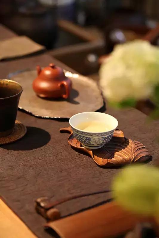 茶席上的茶器是什么样的,一个完整的茶席有几个茶器