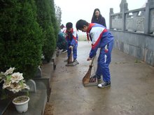 清明时节雨纷纷，路上行*欲人**断魂