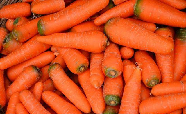 这些东西轻松降尿酸痛风不来扰,痛风不要怕这两味药轻松降尿酸