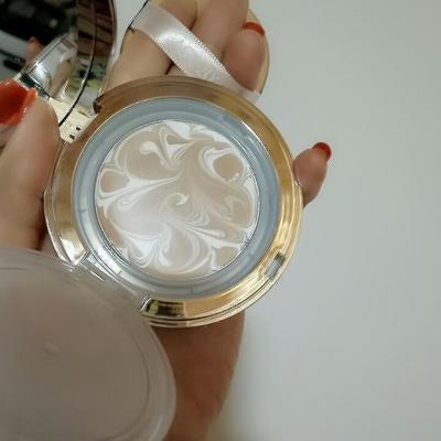 露华浓510和雅诗兰黛420,露华浓225和雅诗兰黛42颜色一样吗