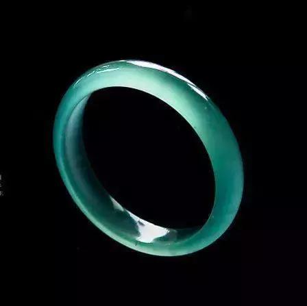 最美的翡翠玉手镯,最美玉手镯各种款式