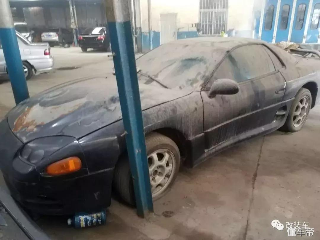 当年价值百万的凌志LS400被黄标报废，场面真是太残忍了！