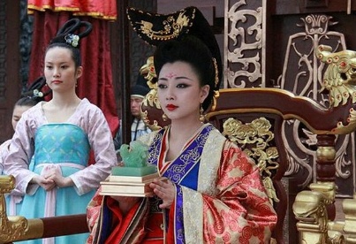 孙俪殷桃对比,殷桃孙俪奖项