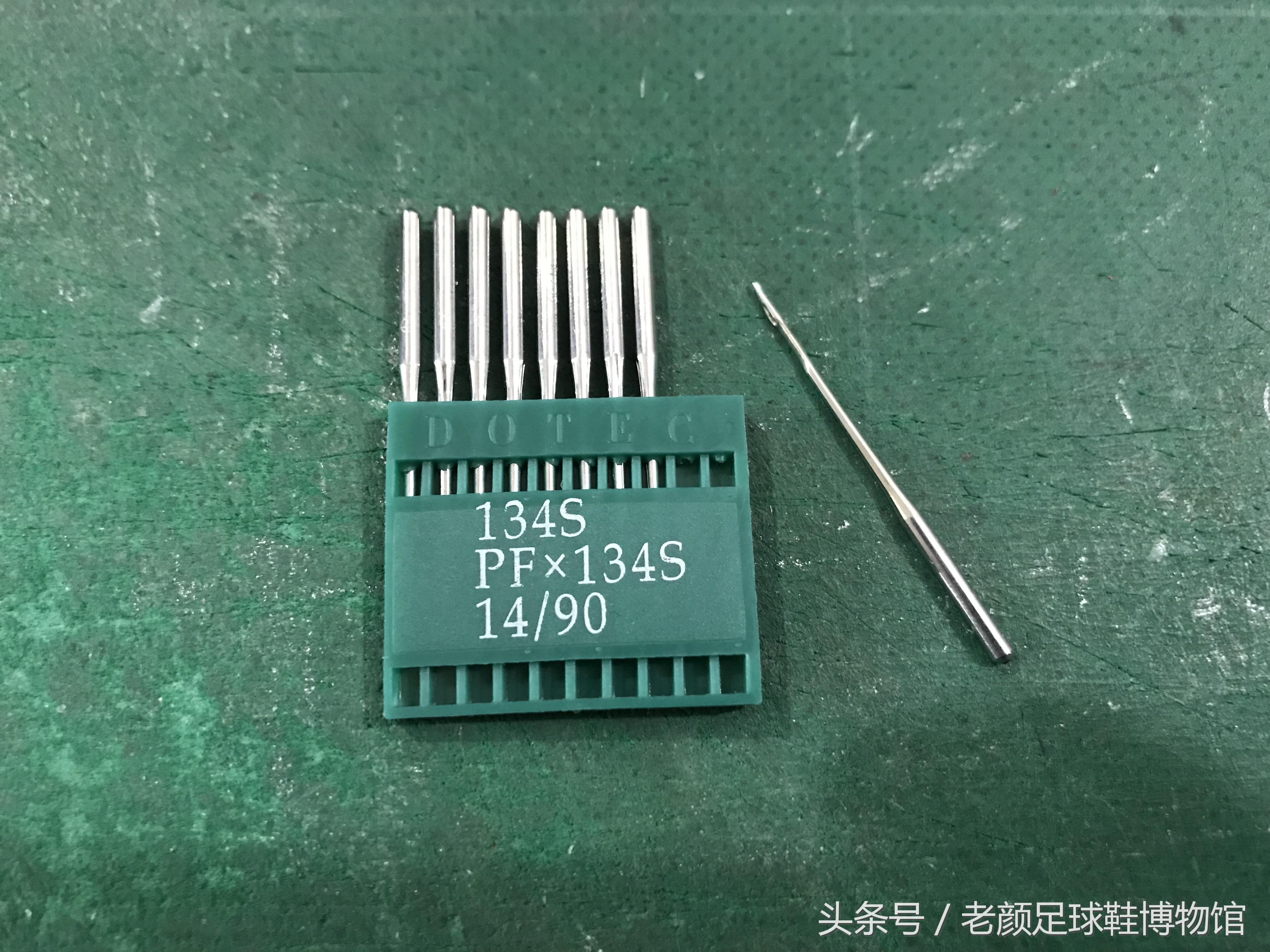 2002年的阿迪达斯鞋银色,阿迪达斯足球鞋哪一代最经典