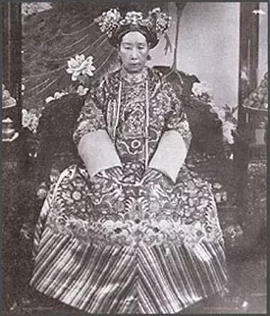 慈禧陪葬的宝物有多少,慈禧十大皇后排名