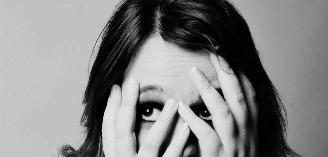 我正在人生低谷，但我高兴死了-一位抑郁症患者写的如何快乐的书