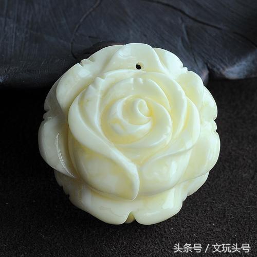 好蜜蜡的成色,柠檬黄蜜蜡时间长了是什么颜色