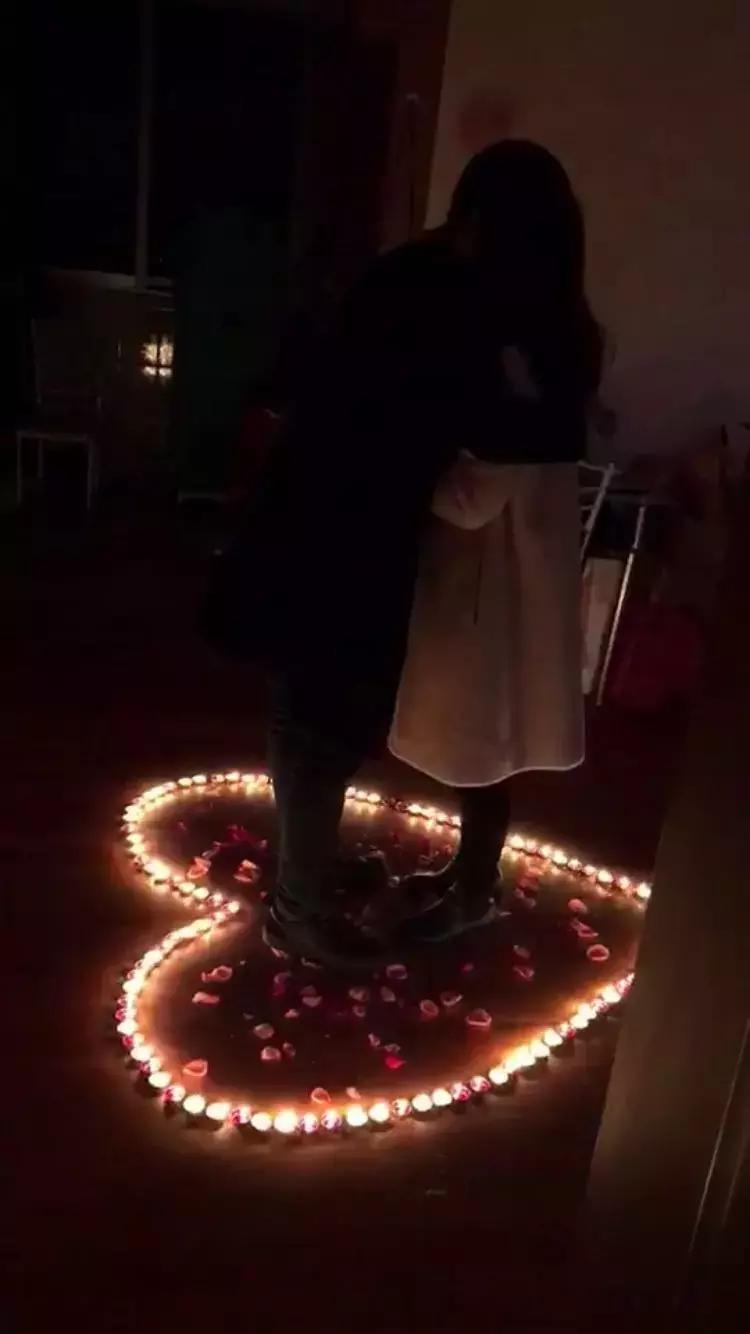 如果这样跟你求婚你会接受吗,他是用什么方式跟你表白的