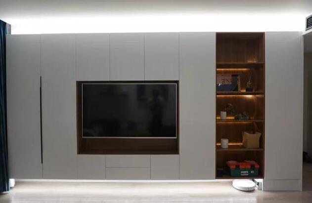 电视背景墙先装格栅还是先装地台,悬空背景墙电视装在哪个位置合适