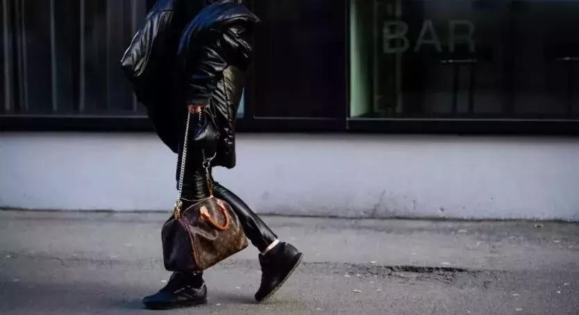 值得入手的千元大牌包包,第一只奢侈品包包买什么