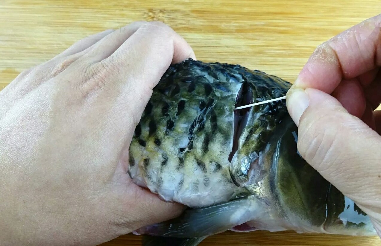 怎么样去除鱼的土腥味,如何快速去除鱼的土腥味儿