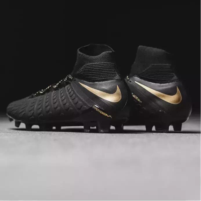 爆装备高质量手游,爆装备卖钱的游戏排行榜