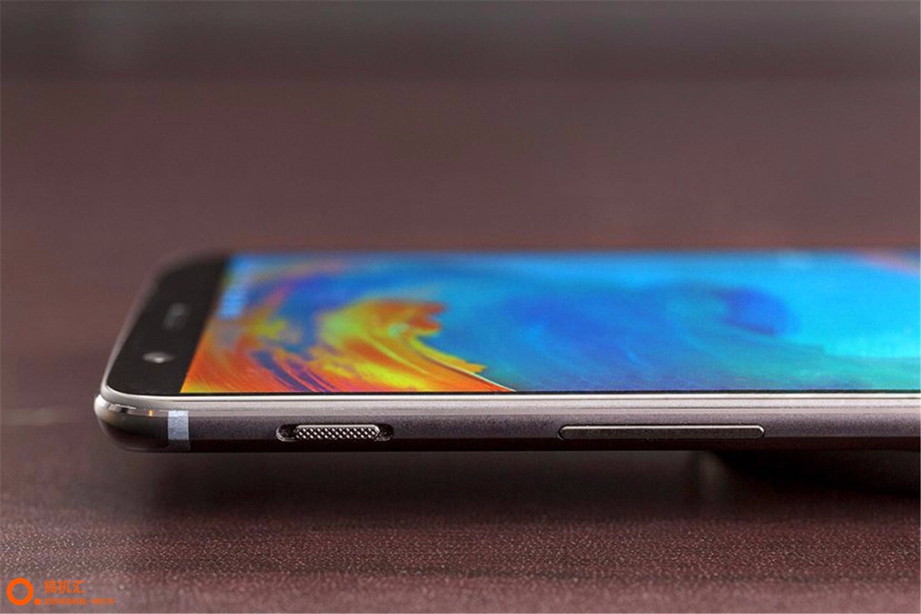 一加最新款和苹果对比,一加和苹果很像的手机