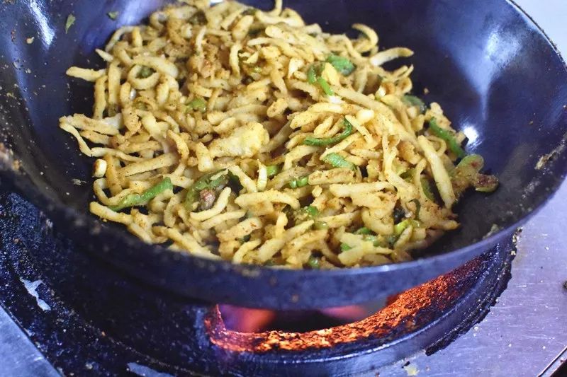 西安旅游必去景点推荐回民街,回民街好吃的小馆