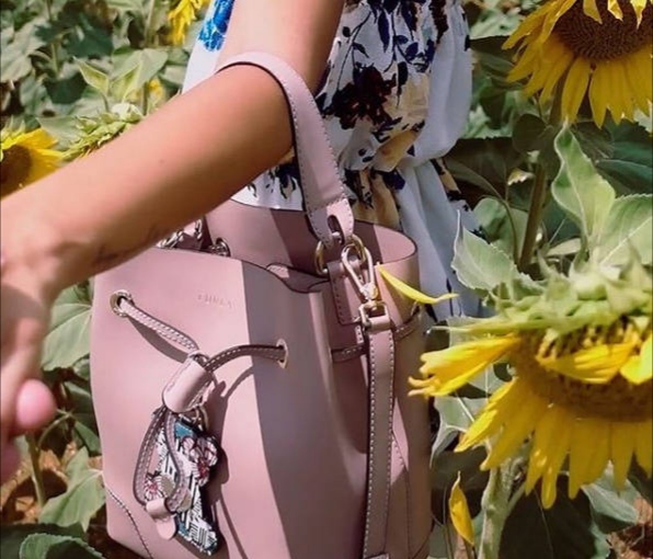 鹿晗郭德纲同款,鹿晗爱杨幂吗