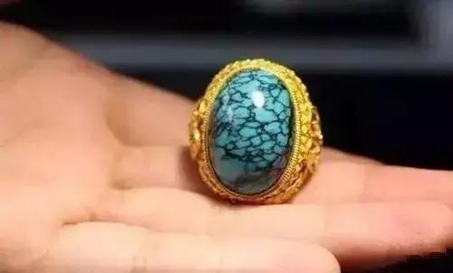 绿松石和乌兰花有什么区别,真正的乌兰花绿松石