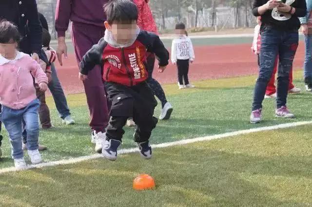 什么骨头汤对孩子长高有帮助,春天孩子喝骨头汤补钙长高吗