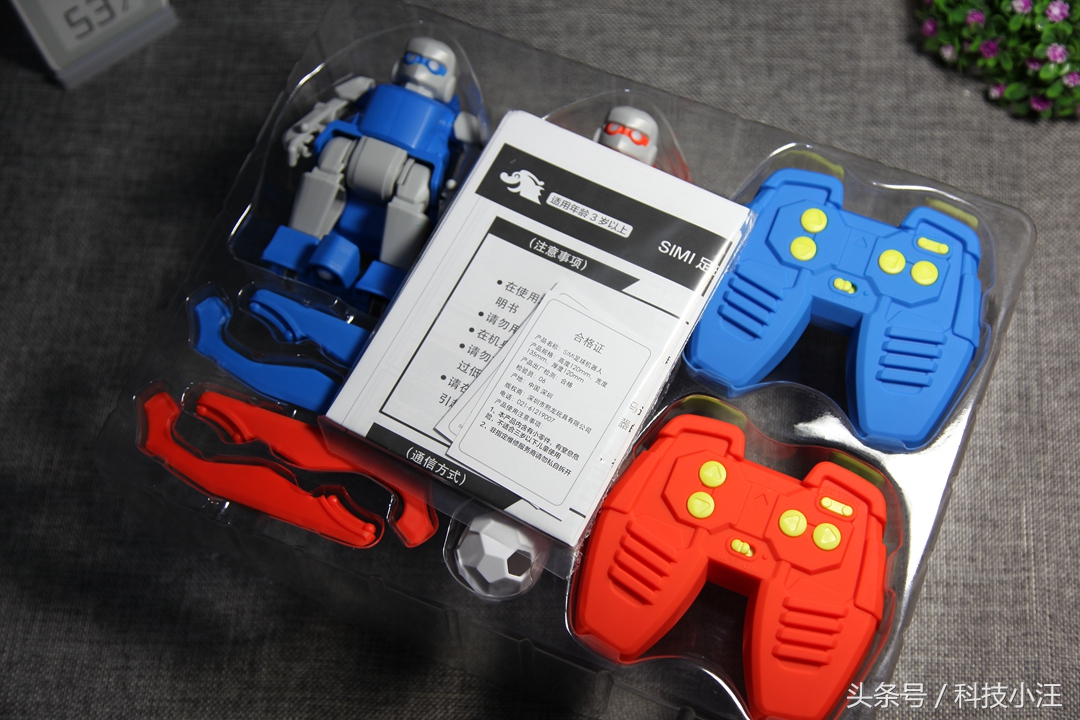 为了圆自己心中的足球梦,入手米家有品众筹的SIMI足球机器人套装