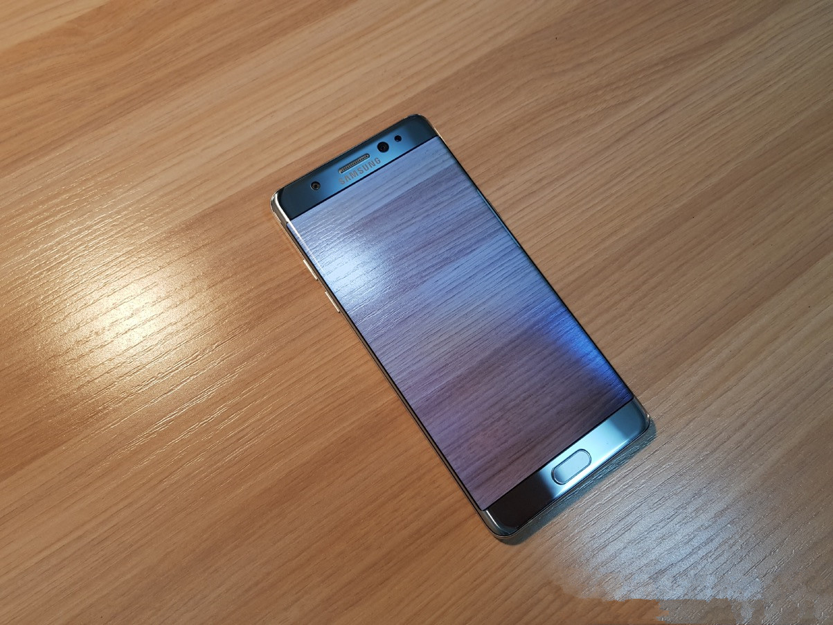 1799的美版三星Note7上手，拿在手里瑟瑟发抖！
