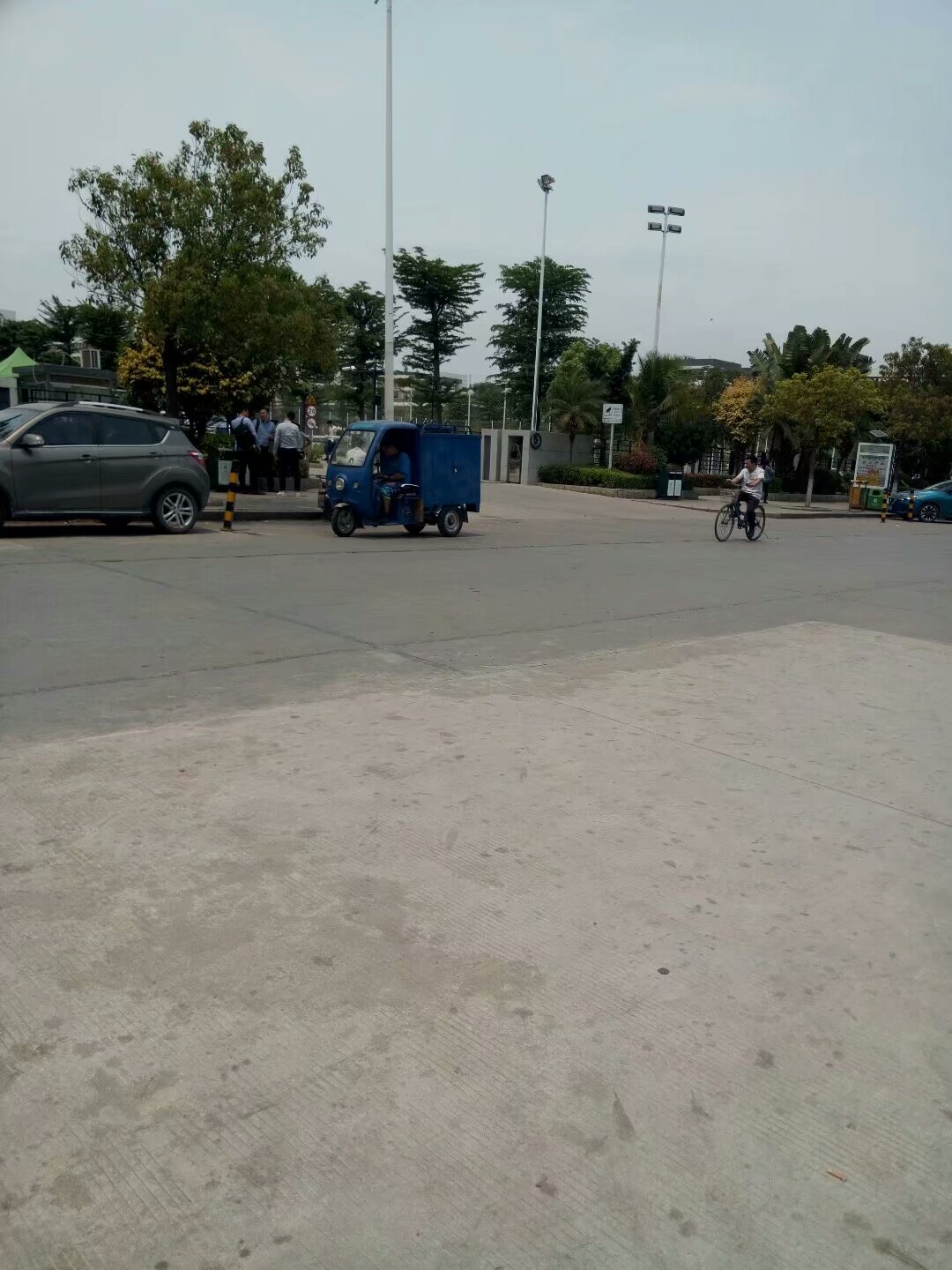 东莞长安镇有哪些工厂招聘,东莞长安工厂招工最新视频