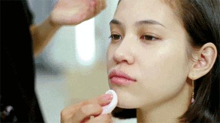 素颜霜怎么防脱妆,素颜霜比较容易脱妆吗