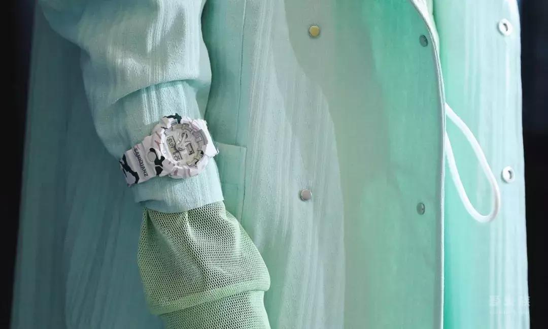 g-shock联名改熊猫配色,g-shock与absolut联名