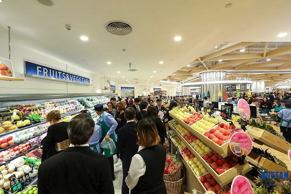 成都银泰in99各楼层品牌,成都银泰城和银泰in99有什么区别