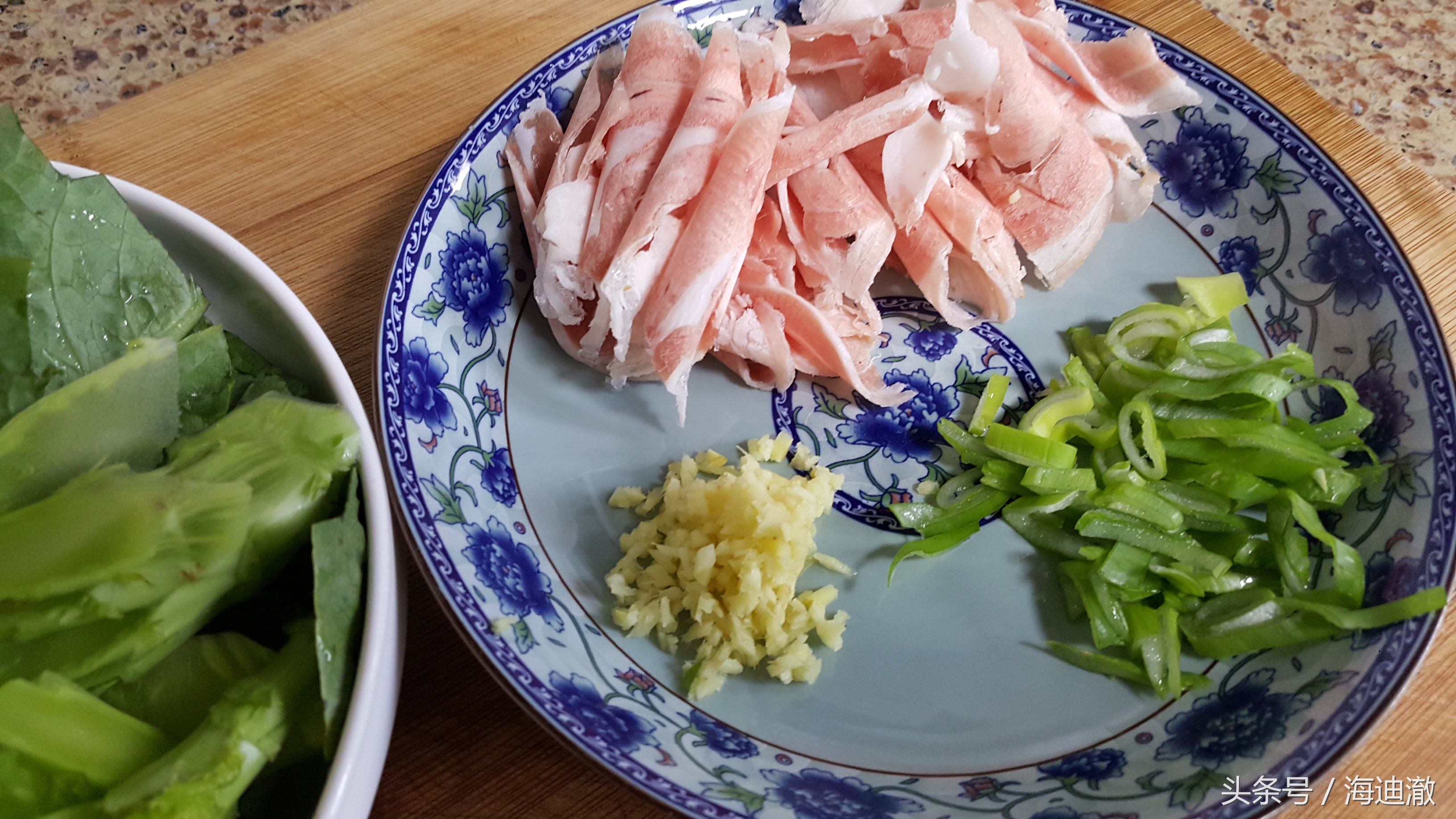 它的叶子常被人丢弃，殊不知其含有大量胡萝卜素孩子吃了长大个