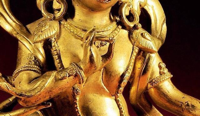 翡翠八大守护神男戴观音女戴佛,佩戴翡翠观音挂件寓意