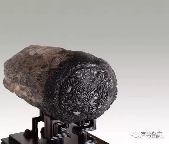 最新观察：非洲石登上销售排行榜榜首