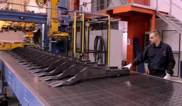 靠热冲压技术,这家企业从西班牙小公司做到全球领军!