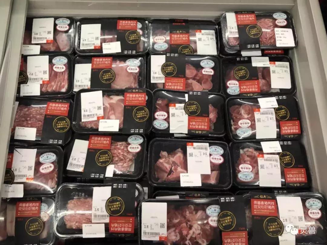 从直采到代养，一款黑猪商品的探索能让大润发“转型翻身”？