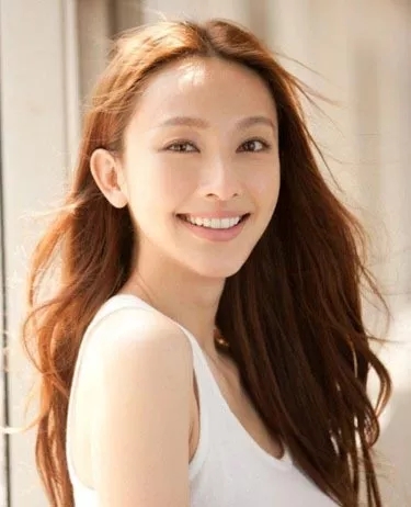 头大脸大适合什么发型女士,脸大的人适合什么样的发型