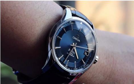 欧米茄蓝盘大碟飞和明亮之蓝,欧米茄碟飞41mm明亮之白