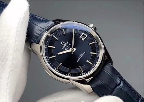 欧米茄蓝盘大碟飞和明亮之蓝,欧米茄碟飞41mm明亮之白