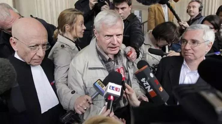 女儿被强奸致死，这个父亲做出的举动震惊了无数人……