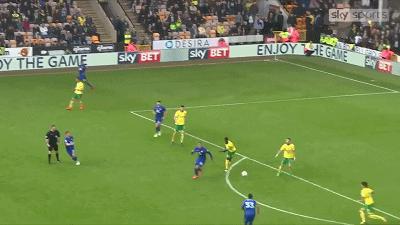 英冠43轮：狼队提前冲超，塞塞尼翁获两项大奖