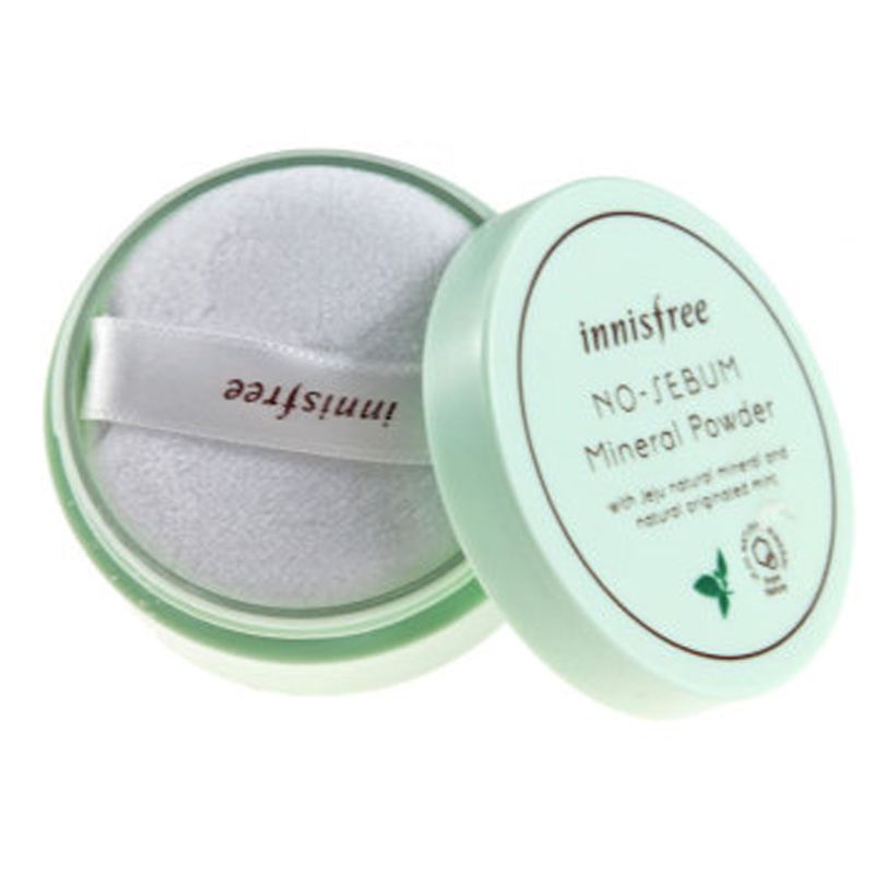 粉饼跟蜜粉有区别吗,粉饼和蜜粉哪个定妆效果好