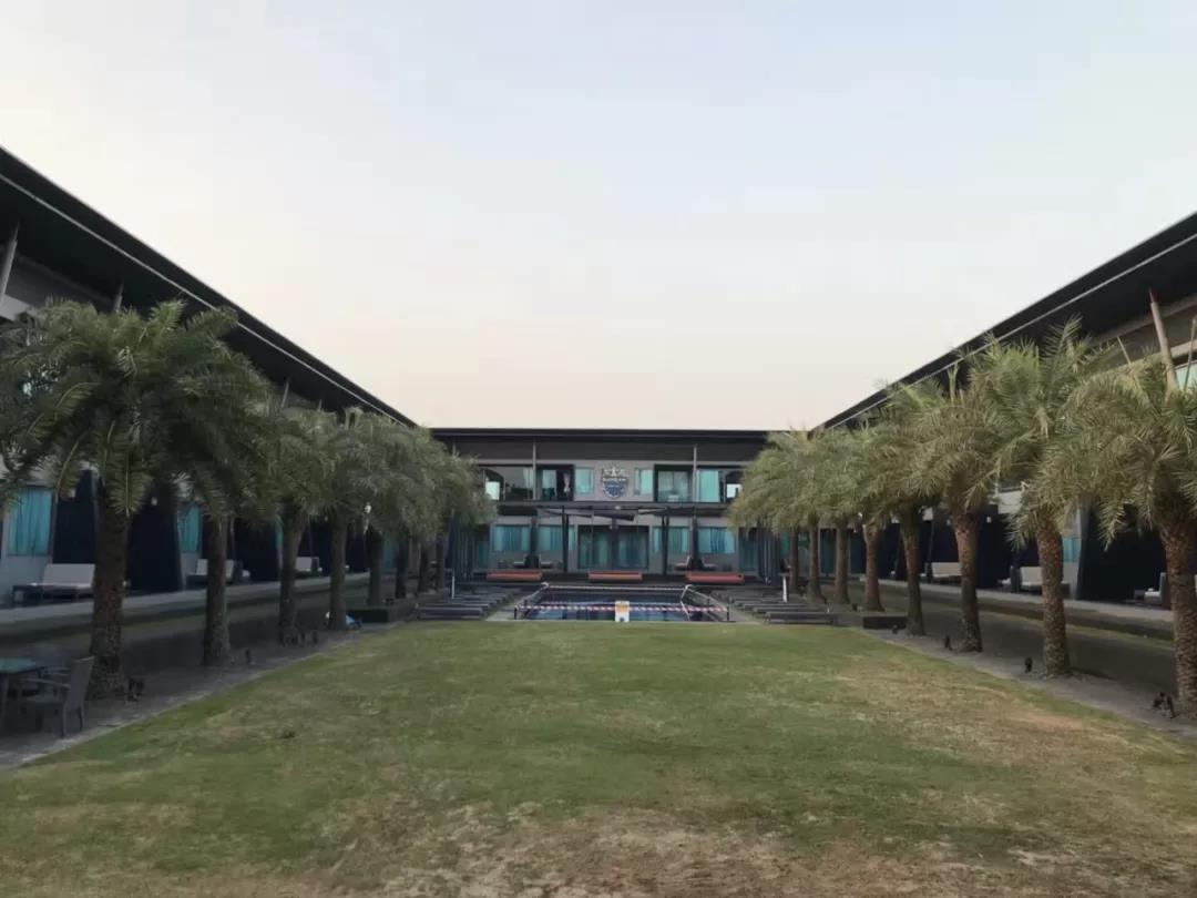 盘点：炼尸房边、大海之滨和群山环绕的泰国十大神奇球场