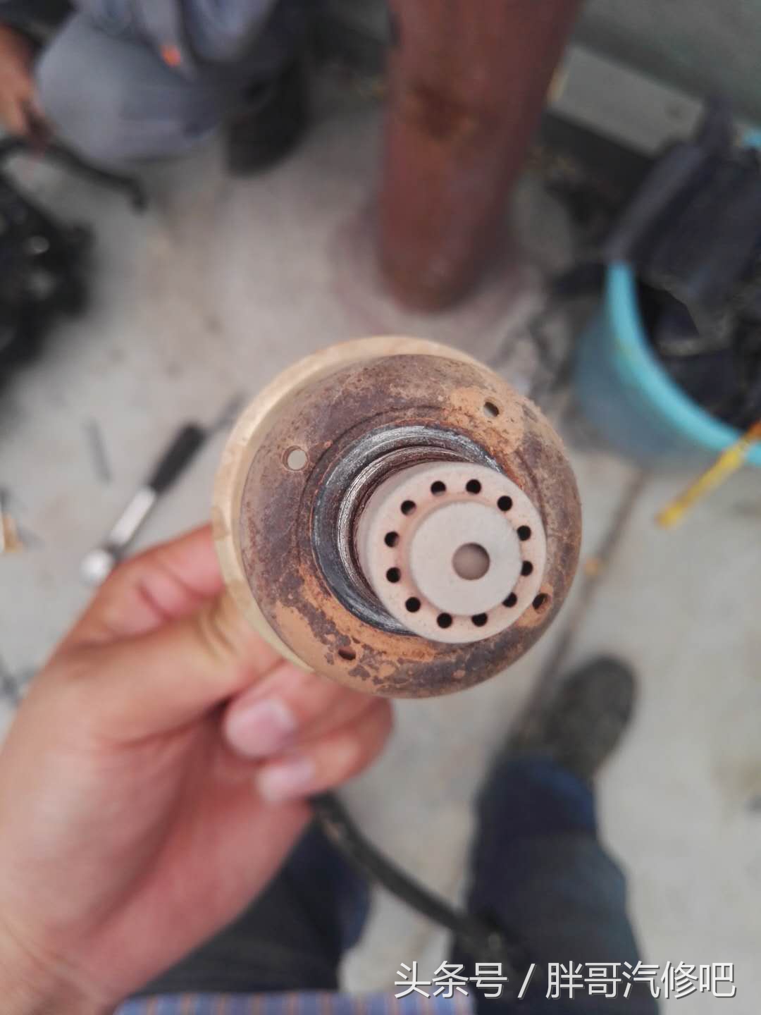 汽车混合气过稀的原因和现象,车子混合气过稀怎么解决