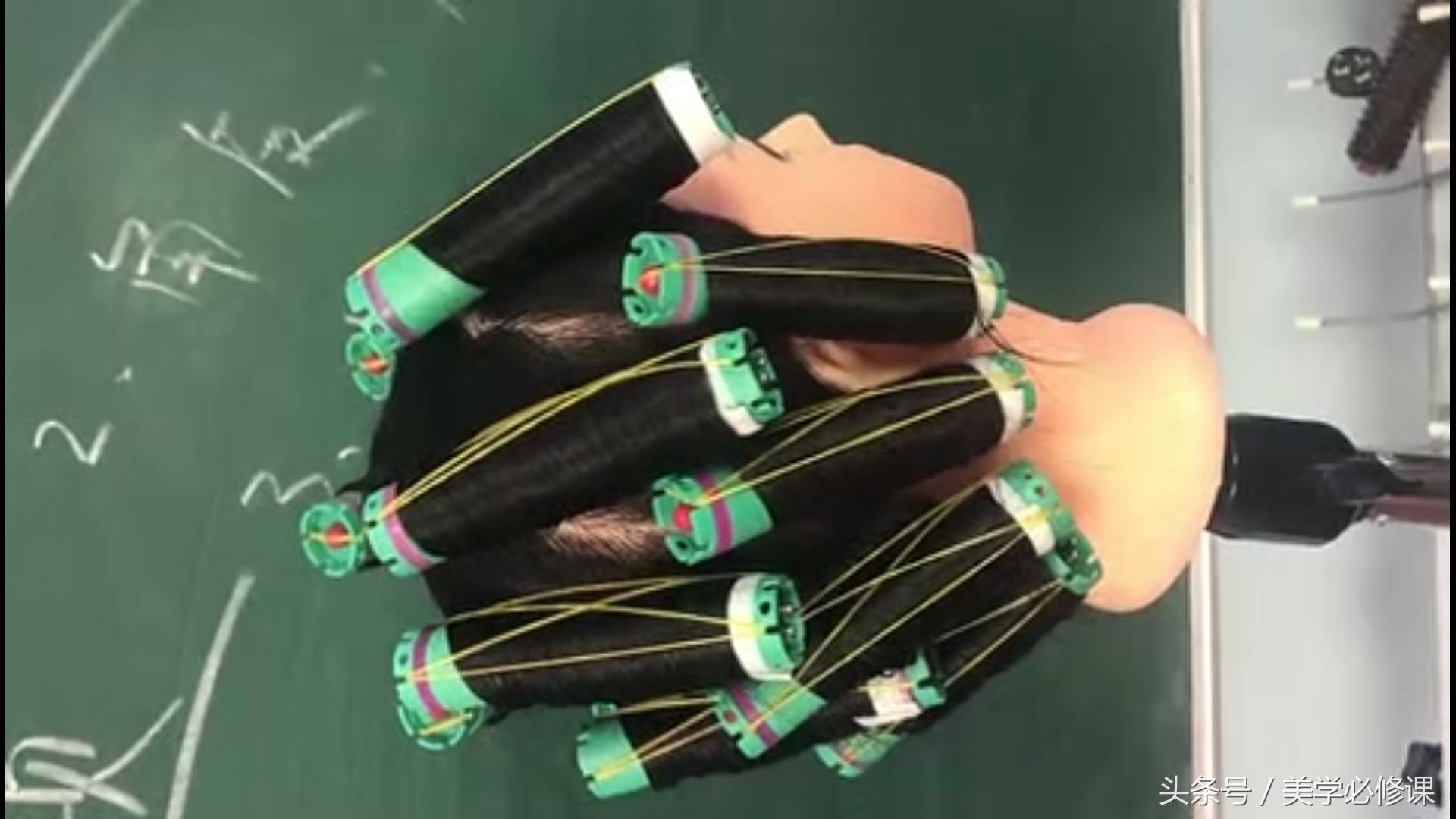 发梢直的蛋蛋卷烫发排杠教程,烫发发型及排杠教程