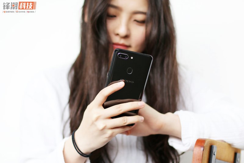 oppor15梦镜版星云渐变,oppor15渐变色怎么样