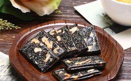 长期月经量多经期长吃什么调理,月经量少怎么办吃什么调理比较好