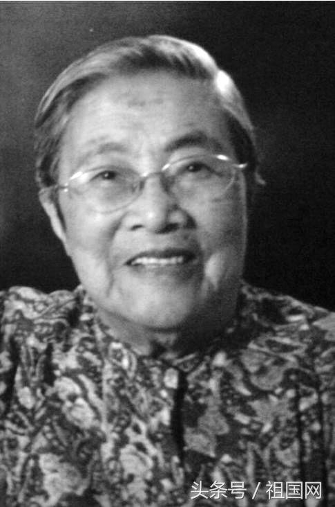 被开除学籍的女孩后来考上军校,被劝退的中学女学生